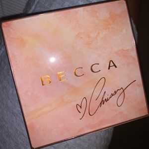 Becca highlight palette